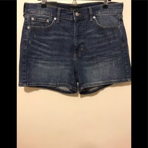 BANANA REPUBLIC JEAN SHORTS, SIZE 31 WAIST, NEW